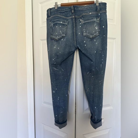 Mossimo Denim, Mid-Rise Skinny distressed jeans. Size 12/31 - Picture 2 of 9